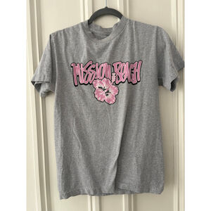 Mission Beach Men's gray and pink graphic T-shirt S